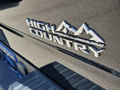 Used 2022 Chevrolet Silverado 1500 High Country RWD image 7