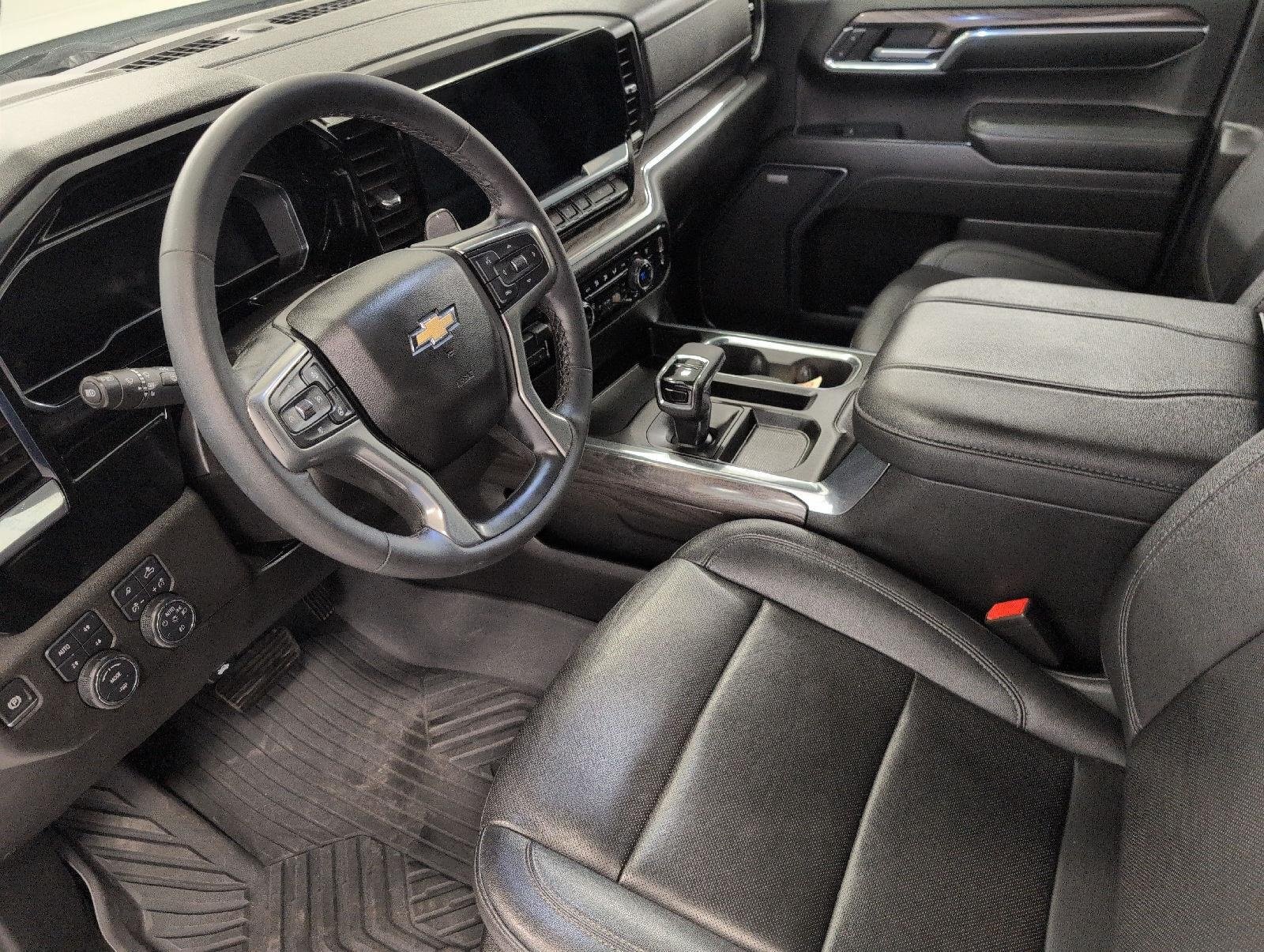 Used 2023 Chevrolet Silverado 1500 LTZ AWD/4WD image 9