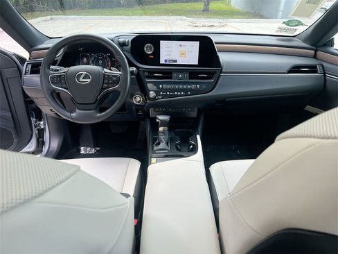 Certified 2024 Lexus ES 350 w/ Premium Package image 20