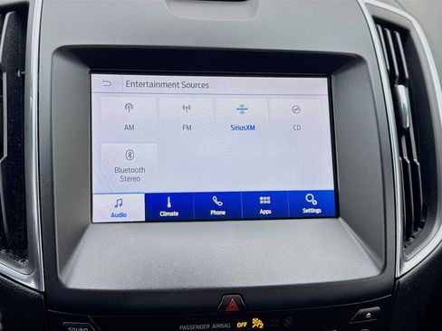 Used 2019 Ford Edge Titanium FWD image 11