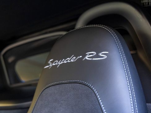 Certified 2024 Porsche 718 Boxster Spyder RS w/ Light Design Package image 43