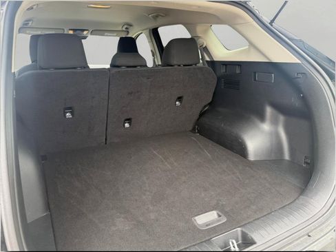 Used 2025 Kia Sportage LX image 16