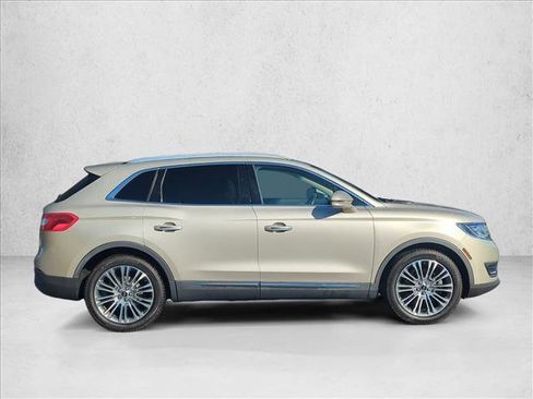Used 2017 Lincoln MKX Reserve w/ Cargo Utility Package image 4