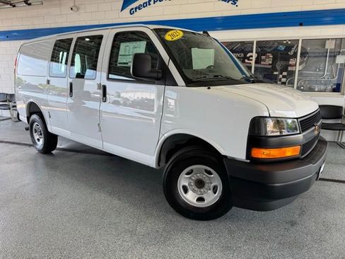 Used 2025 Chevrolet Express 2500 Work Van w/ Driver Convenience Package image 2