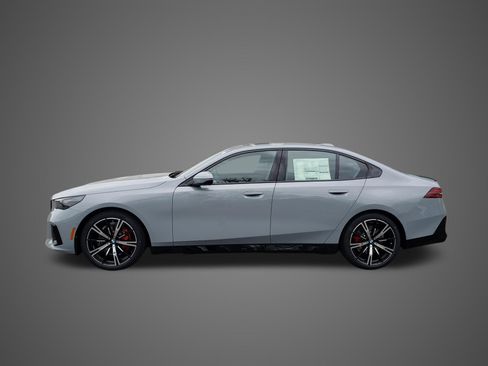 New 2027 BMW 530i xDrive w/ M Sport Package AWD/4WD image 8