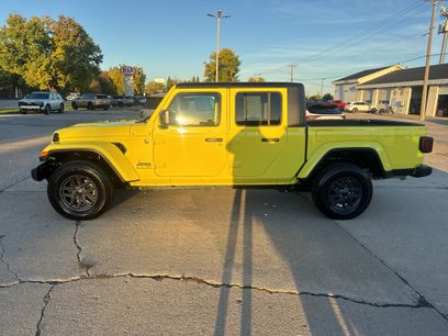 Used 2024 Jeep Gladiator Sport