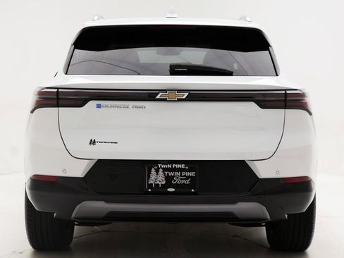 Used 2024 Chevrolet Equinox EV LT image 8