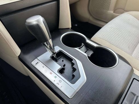 Used 2012 Toyota Camry LE image 29