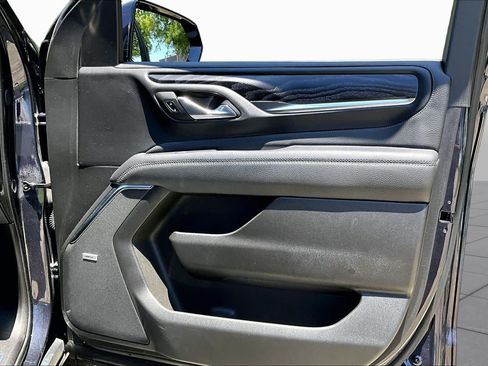 Used 2024 GMC Yukon Denali RWD image 21