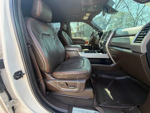 Used 2017 Ford F250 King Ranch w/ King Ranch Ultimate Package image 14