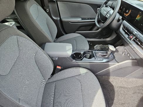 New 2026 Kia K4 LXS image 10