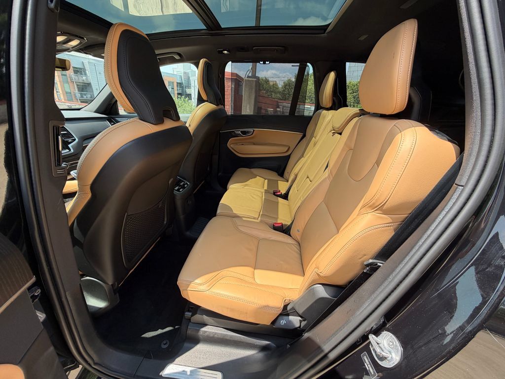 Certified 2024 Volvo XC90 T8 Ultimate w/ Protection Package Premier AWD/4WD image 23
