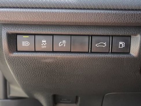 Used 2025 Toyota Camry SE FWD image 21