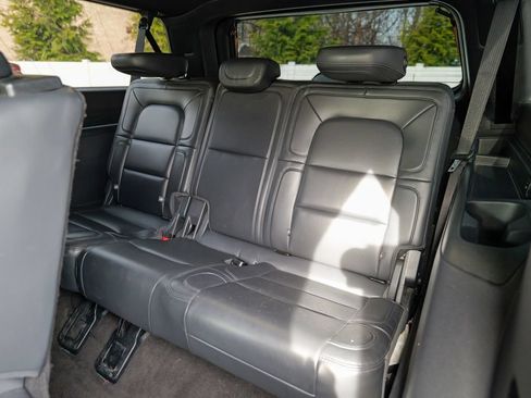 Used 2023 Lincoln Navigator L Reserve AWD/4WD image 28