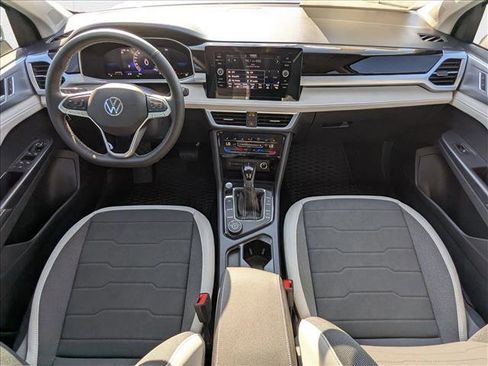 New 2025 Volkswagen Taos SE image 16