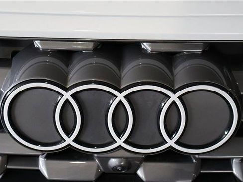 Used 2025 Audi Q5 Premium w/ Premium Plus AWD/4WD image 29