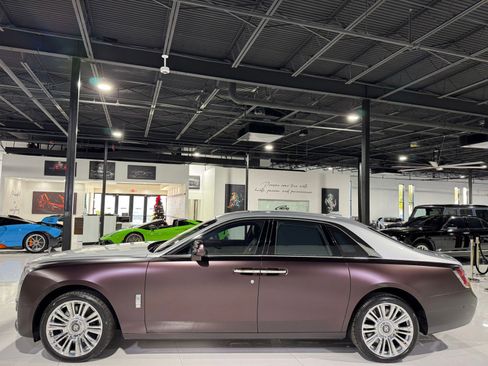 Used 2021 Rolls-Royce Ghost image 3