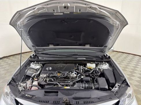 Used 2022 Toyota Camry XLE FWD image 8