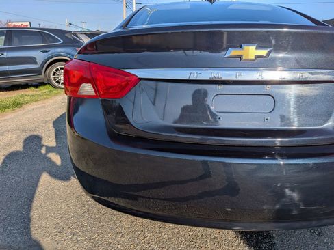 Used 2018 Chevrolet Impala LT FWD image 16