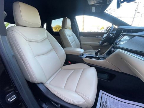Used 2017 Cadillac XT5 FWD image 13