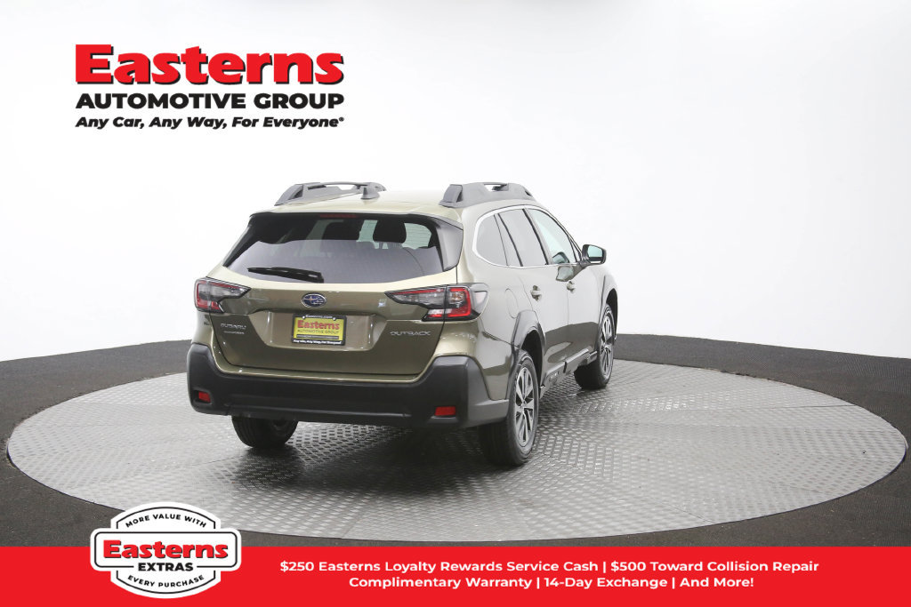 Used 2024 Subaru Outback Premium AWD/4WD image 34
