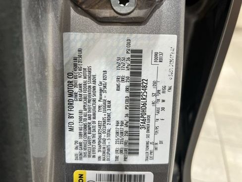 Used 2020 Ford Fusion SE FWD image 28