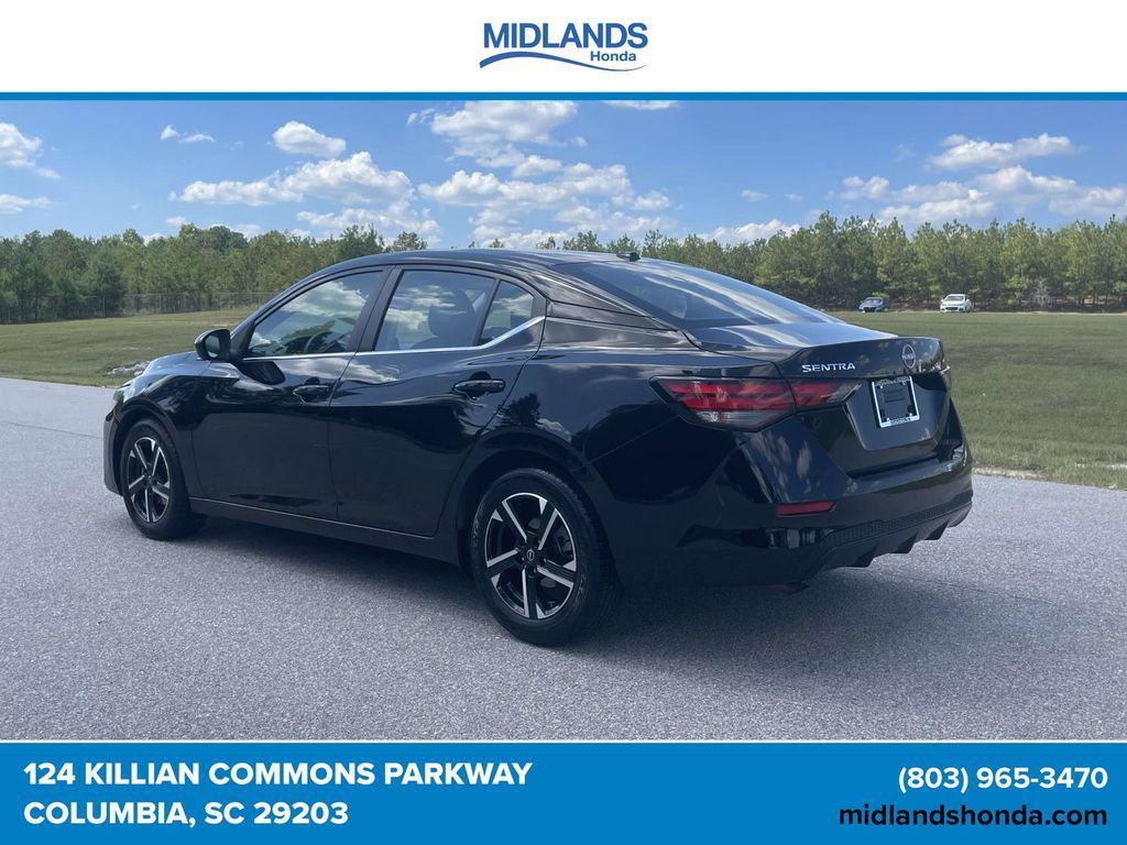 Used 2025 Nissan Sentra SV FWD image 4