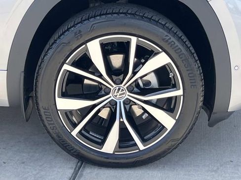New 2026 Volkswagen Atlas Cross Sport SEL Premium R-Line AWD/4WD image 3