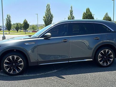 Used 2024 MAZDA CX-90 Plug-In Hybrid w/ Premium Plus AWD/4WD image 14