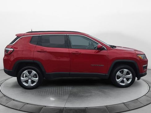 Used 2019 Jeep Compass Latitude AWD/4WD image 6