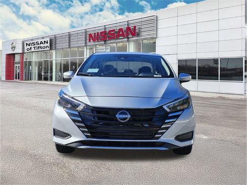 New 2025 Nissan Versa SV w/ Trunk Package FWD image 2