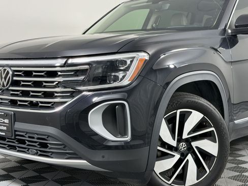 Used 2024 Volkswagen Atlas SEL AWD/4WD image 25
