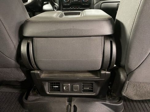 Used 2021 Chevrolet Silverado 2500 LT w/ Convenience Package image 17