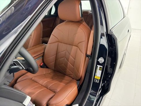 Certified 2023 BMW 760i xDrive w/ Executive Package image 13