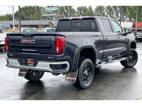 Used 2024 GMC Sierra 1500 SLT w/ SLT Premium Plus Package AWD/4WD image 15