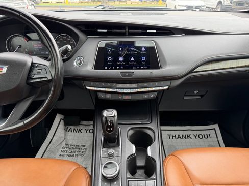 Used 2019 Cadillac XT4 Premium Luxury AWD/4WD image 26
