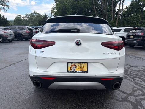 Used 2019 Alfa Romeo Stelvio Ti Sport w/ Quick Order Package 22S Sport AWD/4WD image 8
