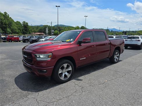 Used 2023 RAM 1500 Laramie AWD/4WD image 7