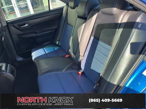 Used 2016 Toyota Camry SE image 15