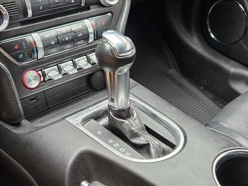 Used 2018 Ford Mustang Premium RWD image 12