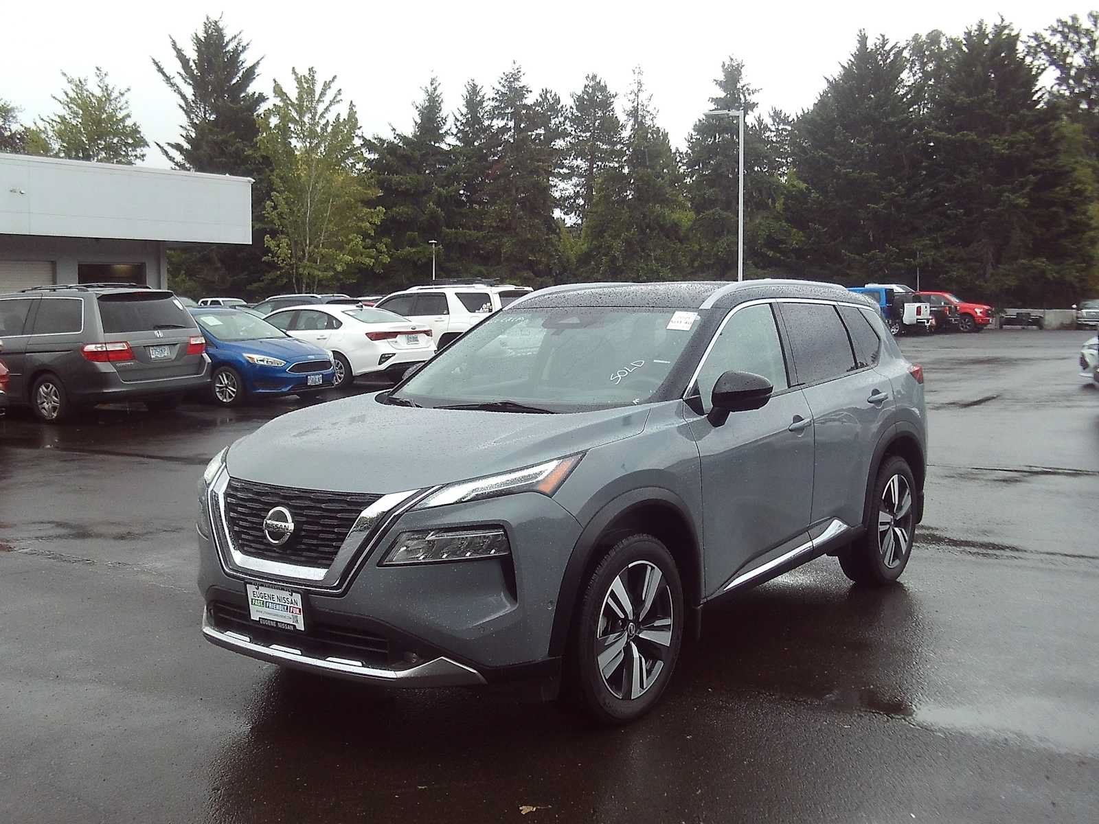 Used 2021 Nissan Rogue Platinum AWD/4WD image 1