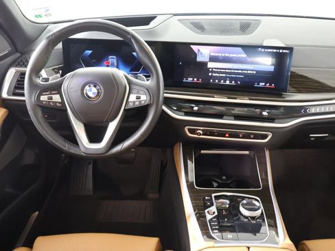 Used 2024 BMW X5 xDrive40i w/ Executive Package image 8