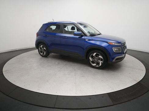 Used 2023 Hyundai Venue Limited w/ Cargo Package image 13