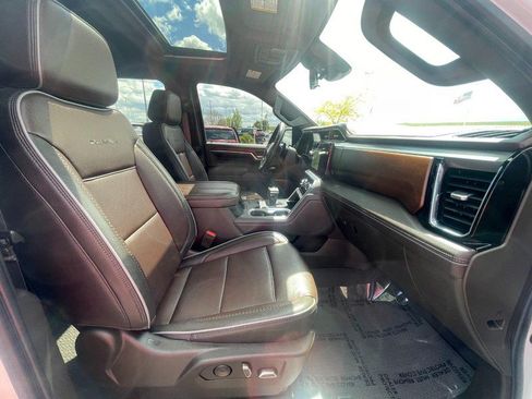 Used 2023 GMC Sierra 1500 Denali AWD/4WD image 14
