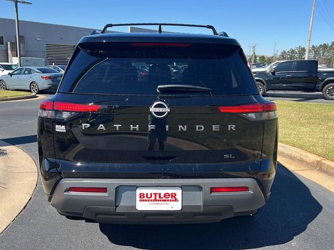 New 2026 Nissan Pathfinder SL FWD image 5