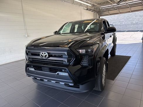 New 2026 Toyota Tacoma SR5 AWD/4WD image 3