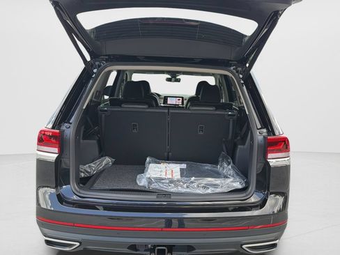 New 2026 Volkswagen Atlas SE FWD image 10