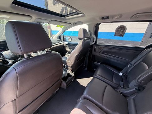 Used 2018 Honda Odyssey EX-L image 16