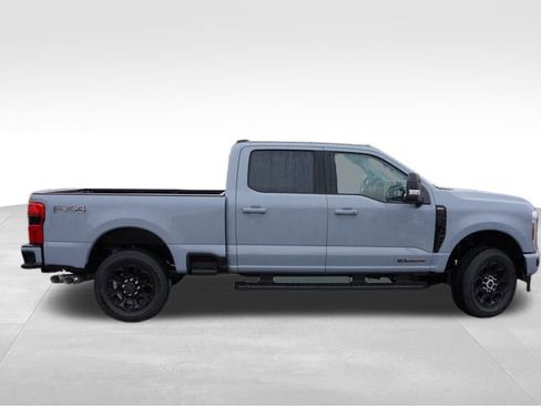 New 2026 Ford F250 Lariat w/ Black Appearance Package image 2