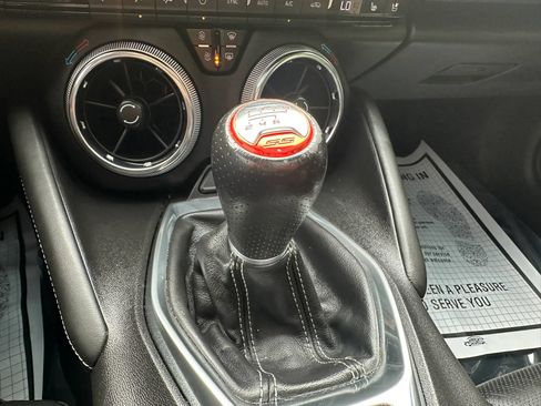 Used 2016 Chevrolet Camaro SS RWD image 20
